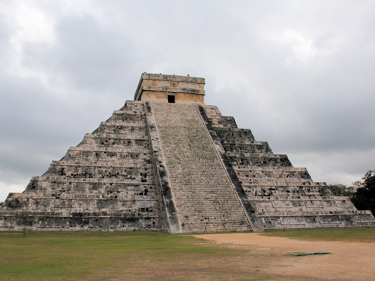 The Discovery of the Ancient Mayan Pyramids